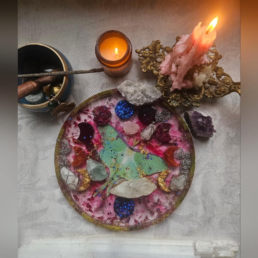 Moon cycle crystal tray🌚Luna moth edition🧚‍♀️